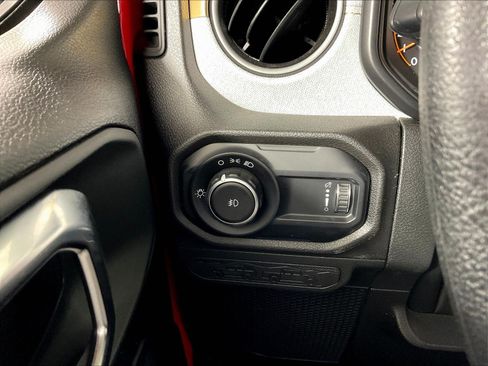 Used 2025 Jeep Wrangler Unlimited Sport AWD/4WD image 15