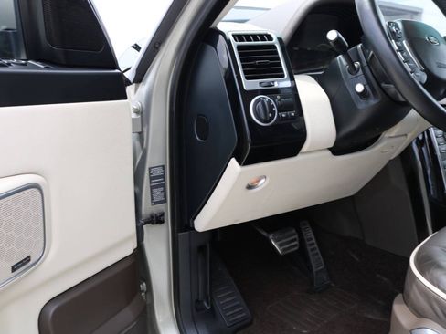 Used 2010 Land Rover Range Rover Supercharged AWD/4WD image 68