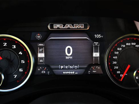 Used 2022 RAM 1500 Big Horn AWD/4WD image 14