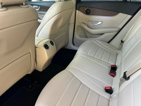 Used 2022 Mercedes-Benz GLC 300 4MATIC image 25