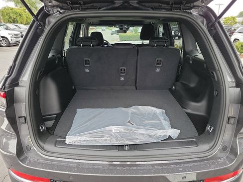 New 2025 Jeep Grand Cherokee Laredo X image 18