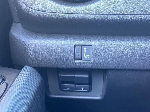 Used 2025 Chevrolet Colorado Trail Boss image 14