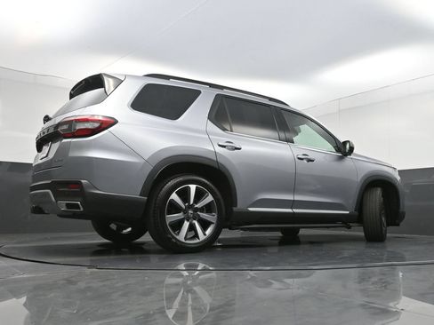 Used 2024 Honda Pilot Elite image 34