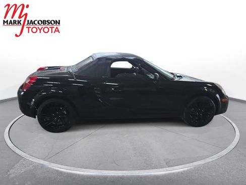 Used 2003 Toyota MR2 RWD image 5