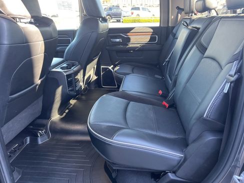 Used 2022 RAM 2500 Laramie w/ Chrome Appearance Group image 17