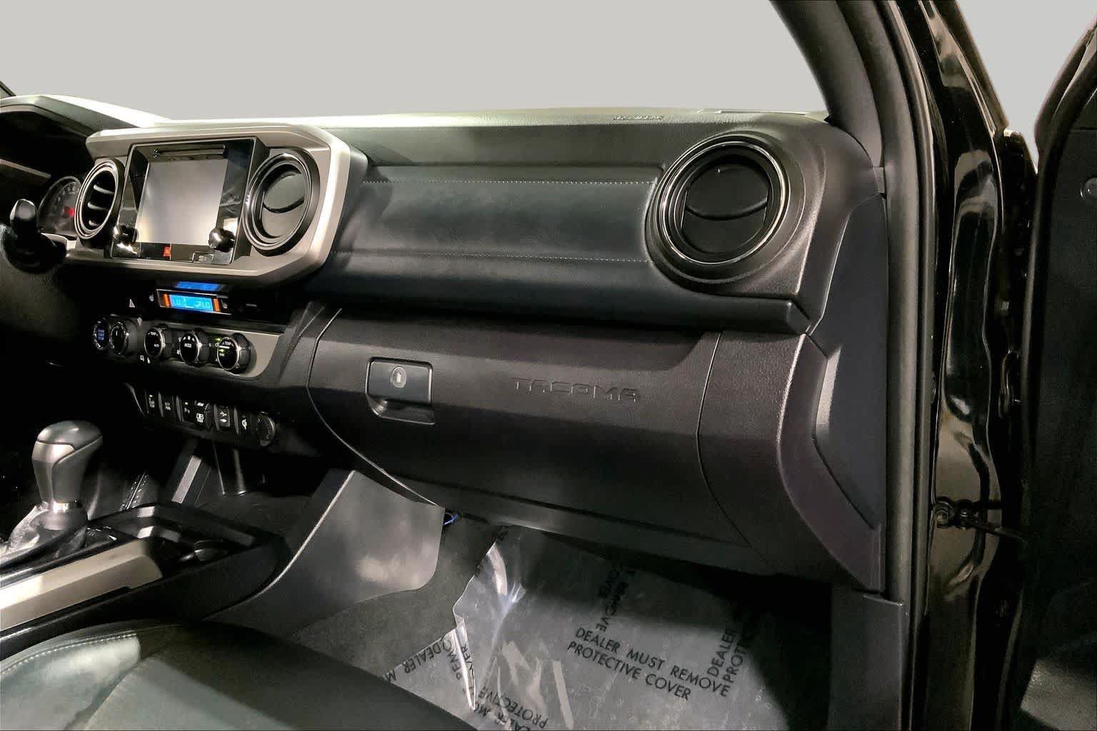 Used 2018 Toyota Tacoma Limited AWD/4WD image 19