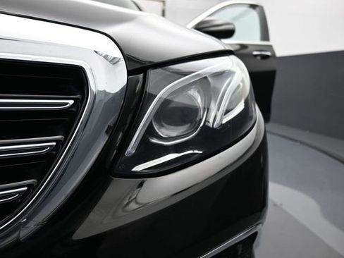 Used 2018 Mercedes-Benz E 300 4MATIC image 51