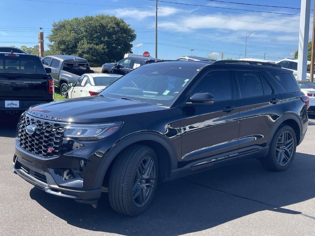 Certified 2026 Ford Explorer ST AWD/4WD image 7