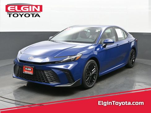 Used 2026 Toyota Camry SE image 1