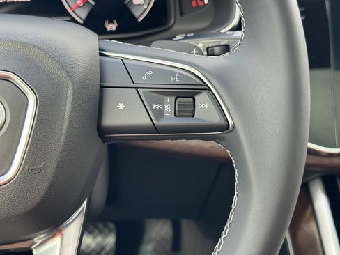 Used 2025 Audi Q7 2.0T Premium w/ Convenience Plus Package image 30