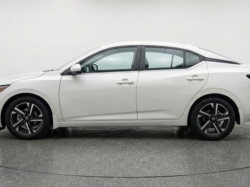 Used 2025 Nissan Sentra SV FWD image 5