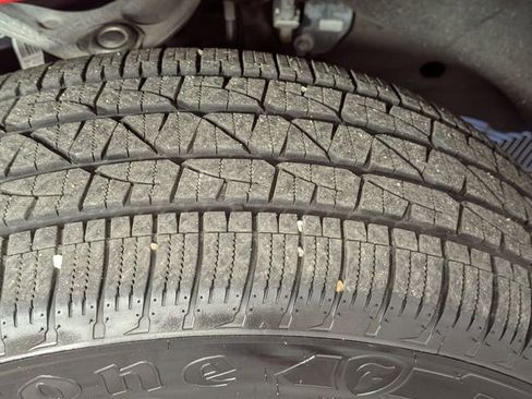 Used 2020 Chevrolet Silverado 1500 Custom w/ Infotainment Package image 9