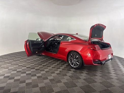 Used 2017 INFINITI Q60 Red Sport 400 image 18