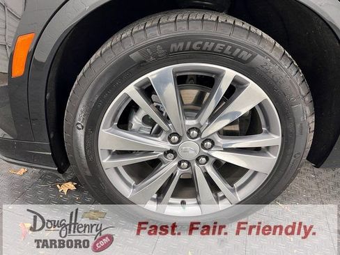 Used 2025 Cadillac XT6 Premium Luxury image 21