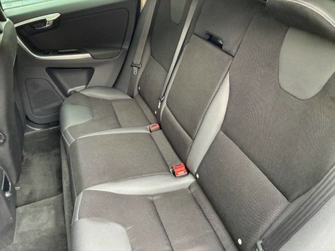 Used 2010 Volvo XC60 3.2 image 19