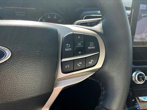 Used 2023 Ford Explorer Limited image 24