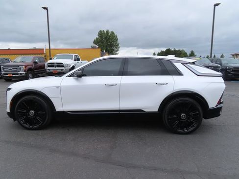 Used 2024 Cadillac Lyriq Sport AWD/4WD image 4