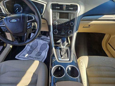 Used 2014 Ford Fusion SE image 23