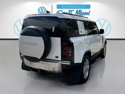 Used 2020 Land Rover Defender 110 SE image 7