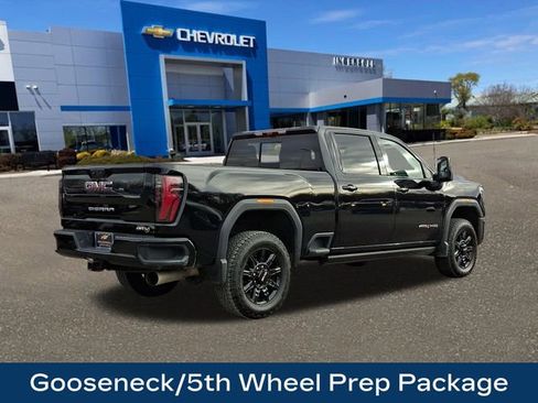 Used 2025 GMC Sierra 2500 AT4 w/ AT4 Premium Plus Package image 9