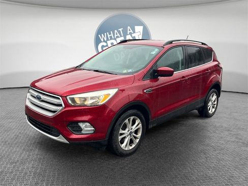 Used 2018 Ford Escape SE w/ SE Sync 3 Package image 8