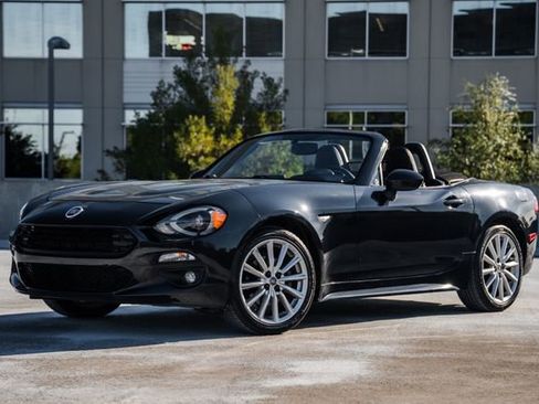 Used 2017 FIAT 124 Spider Lusso image 42