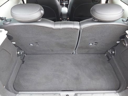 Used 2016 MINI Cooper 2-Door Hardtop image 12