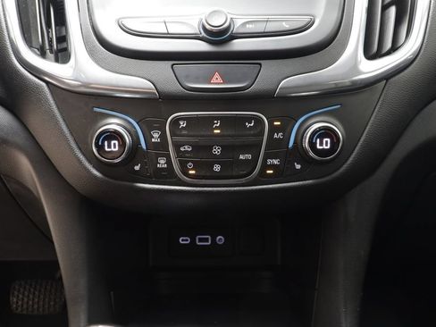 Used 2020 Chevrolet Equinox LT w/ Midnight Edition FWD image 11