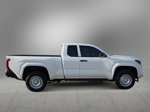 Certified 2025 Toyota Tacoma SR w/ Towing Package AWD/4WD image 9