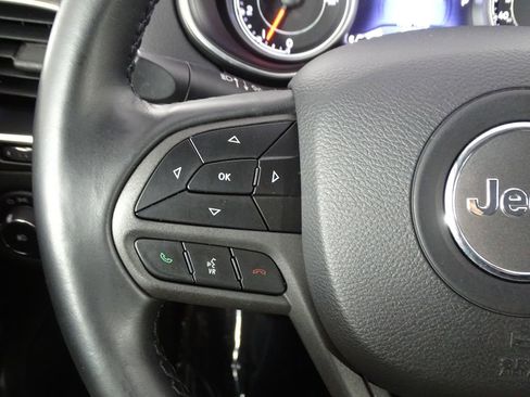 Used 2019 Jeep Cherokee Trailhawk w/ Comfort/Convenience Group image 27