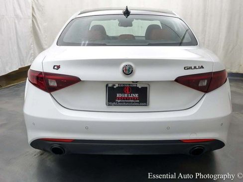 Used 2019 Alfa Romeo Giulia Ti w/ Nero Edizione AWD/4WD image 7