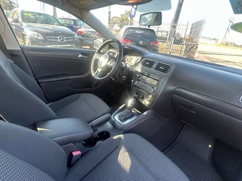 Used 2013 Volkswagen Jetta S image 11