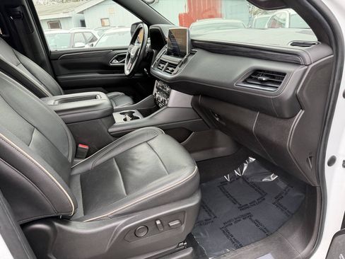 Used 2021 GMC Yukon XL SLT AWD/4WD image 12