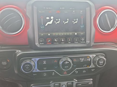 Used 2022 Jeep Gladiator Rubicon w/ LED Lighting Group AWD/4WD image 19