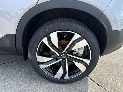 New 2026 Volvo XC40 B5 Ultra AWD/4WD image 5