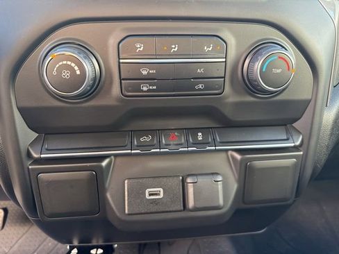 Used 2020 Chevrolet Silverado 1500 Custom w/ Custom Value Package image 18