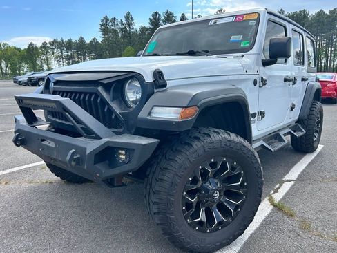 Used 2018 Jeep Wrangler Unlimited Sport S AWD/4WD image 2