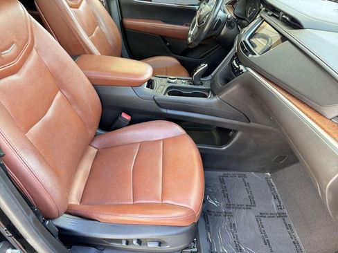 Used 2020 Cadillac XT5 Premium Luxury AWD/4WD image 31