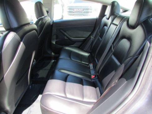 Used 2023 Tesla Model 3 Standard Range RWD image 27