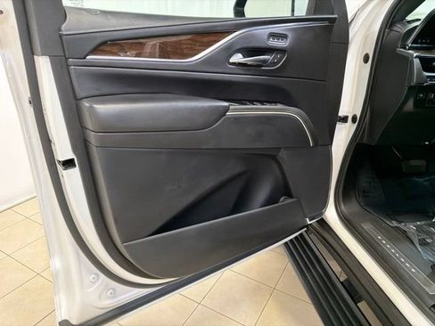 Used 2021 Cadillac Escalade Sport Platinum w/ Heavy-Duty Trailer Package AWD/4WD image 10