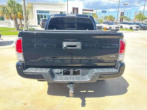 Used 2021 Toyota Tacoma TRD Off-Road w/ Technology Package AWD/4WD image 6