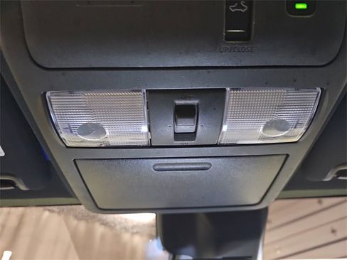 Used 2022 Nissan Frontier PRO-4X w/ Pro-4X Premium Package image 26