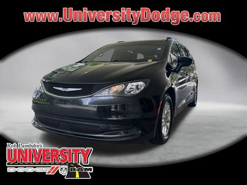 Used 2021 Chrysler Voyager Lxi FWD image 1