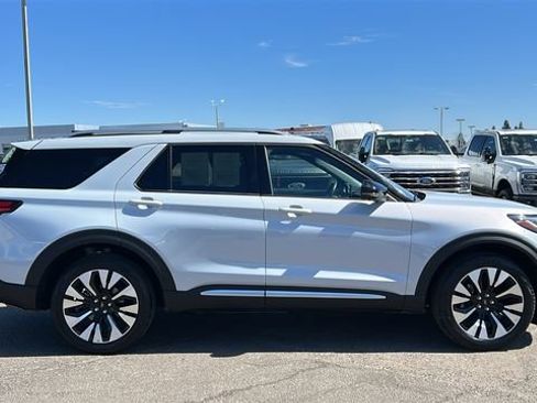 Certified 2025 Ford Explorer Platinum w/ LUX Leather Package AWD/4WD image 2