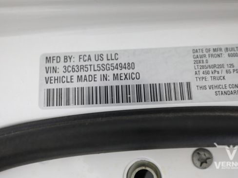 Used 2025 RAM 2500 Limited AWD/4WD image 40