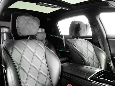 Used 2024 Mercedes-Benz Maybach S 580 4MATIC image 27