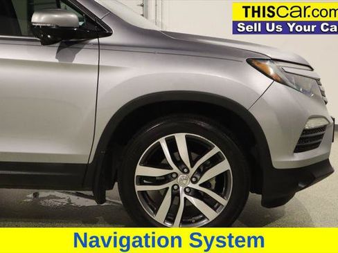 Used 2017 Honda Pilot Touring image 10