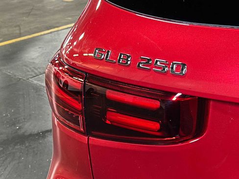 New 2025 Mercedes-Benz GLB 250 4MATIC image 14