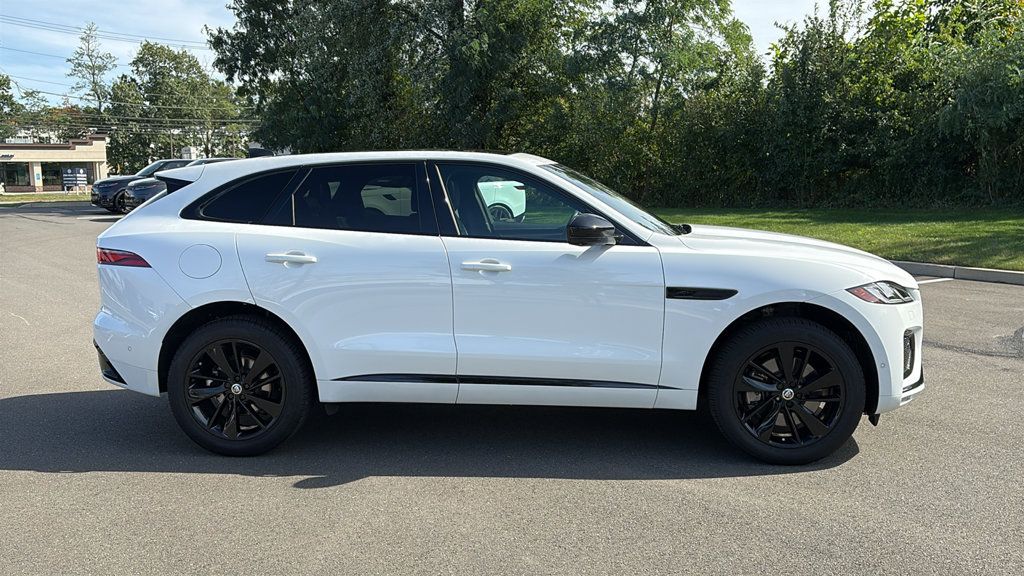 Used 2026 Jaguar F-PACE R-Dynamic S AWD/4WD image 9