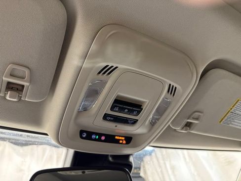 Used 2023 Buick Envision Essence w/ Sport Touring Package AWD/4WD image 29